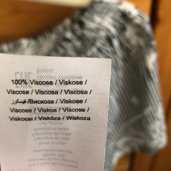 Kaffe off the shoulder top size medium - Picture 7 of 7